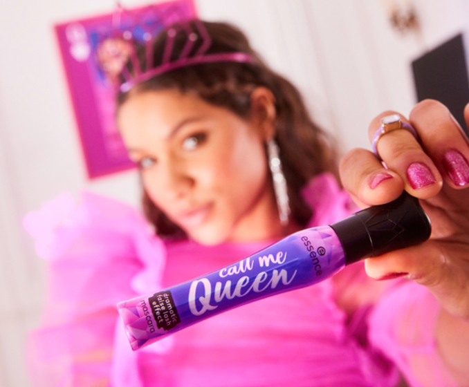  Unleash Your Inner Royalty with “Call me Queen” Dramatic False Lash Effect Mascara by essence