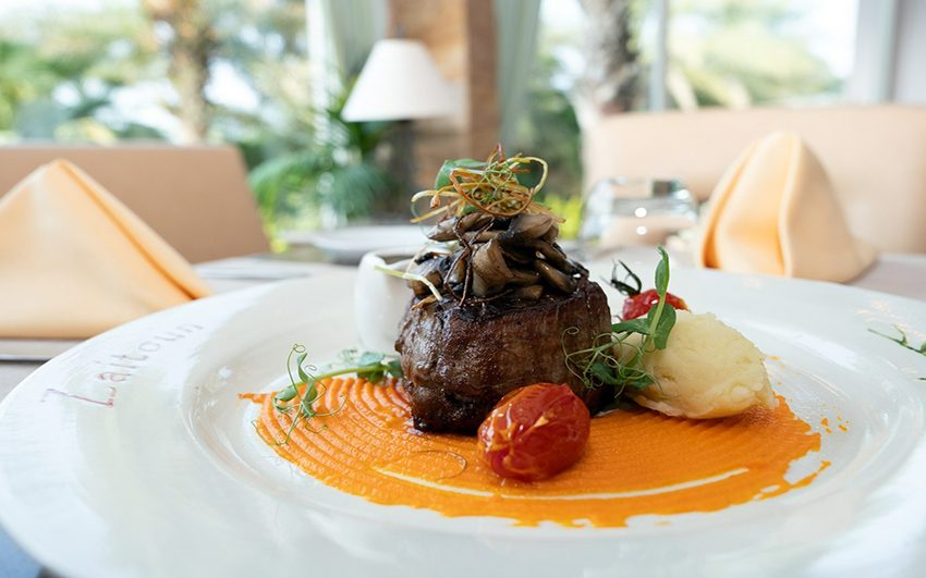  Savor the Finest Flavors: Luxurious Dining Awaits at Danat Jebel Dhanna Resort